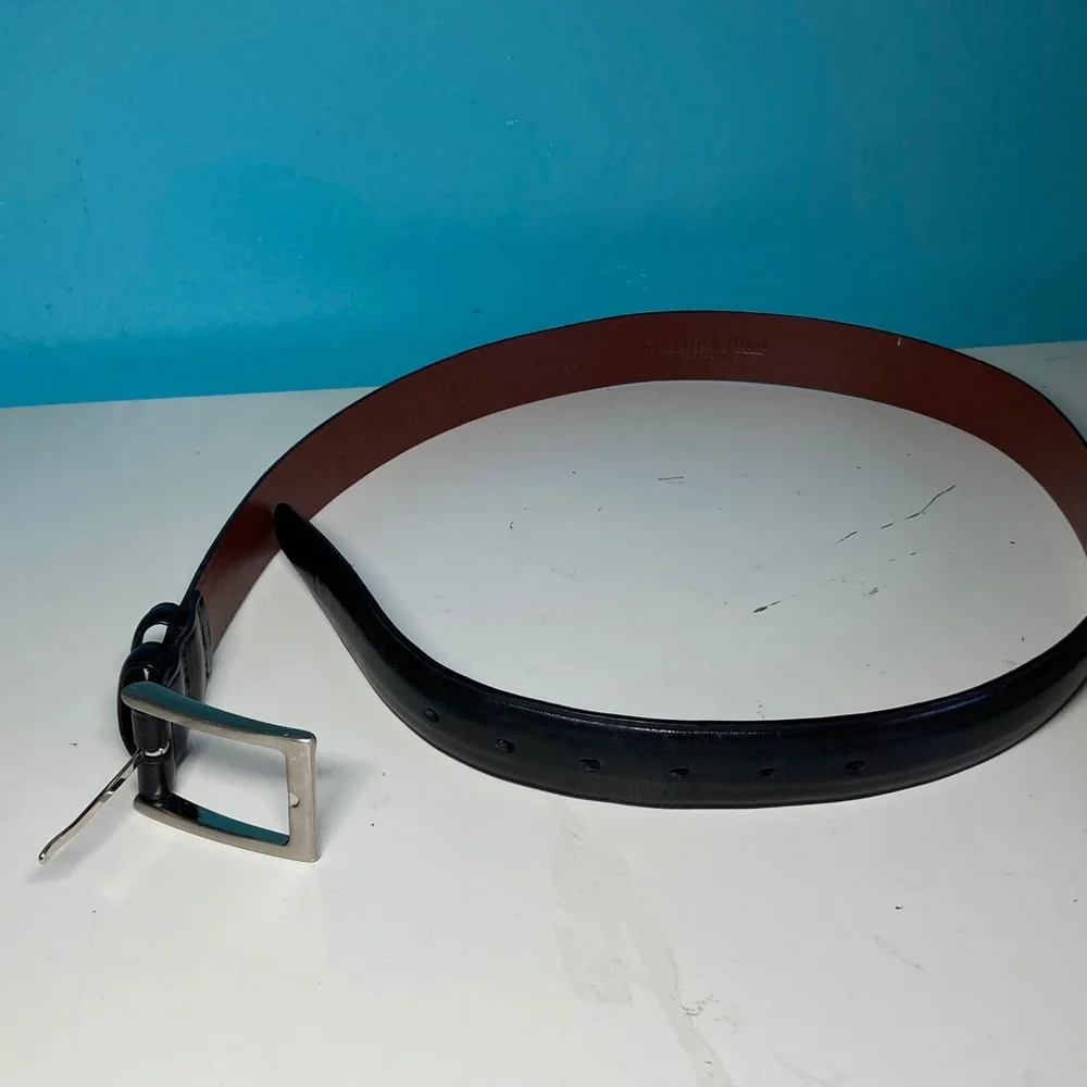 Black Leather Roberto Villini Collezione Belt Size 34 with Solid Brass Buckle